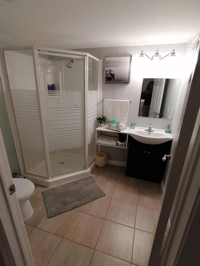 Appartement Cozy Nest Basement Unit à Hamilton Extérieur photo