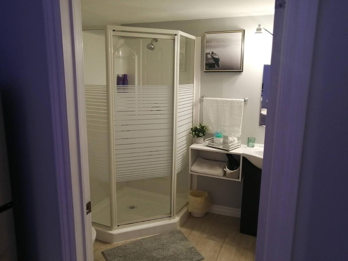 Appartement Cozy Nest Basement Unit à Hamilton Extérieur photo