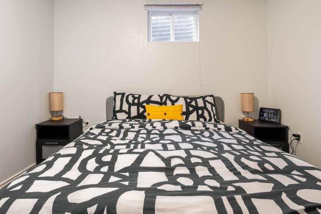 Appartement Cozy Nest Basement Unit à Hamilton Extérieur photo