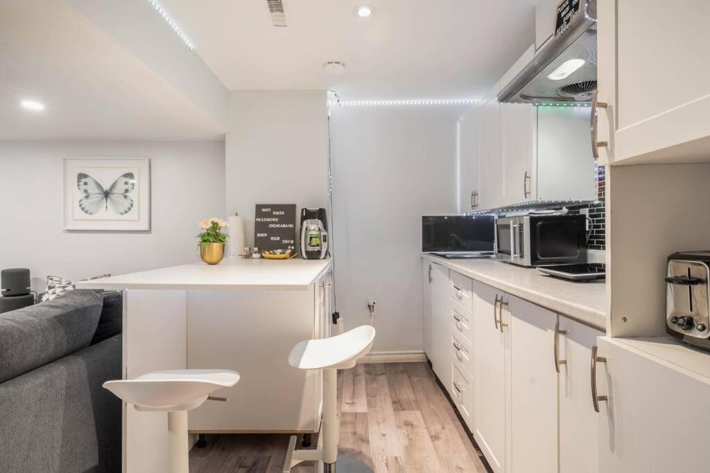 Appartement Cozy Nest Basement Unit à Hamilton Extérieur photo